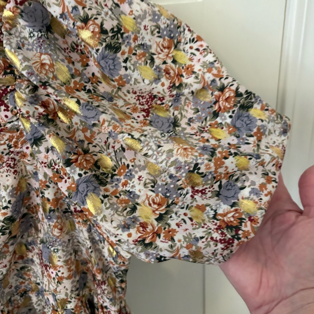 Anthropologie Free the Roses Floral with Gold Print Babydoll. Size Medium. - Picture 8 of 15